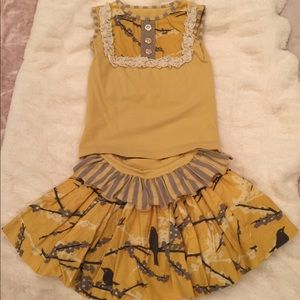 Persnickety skirt and top set